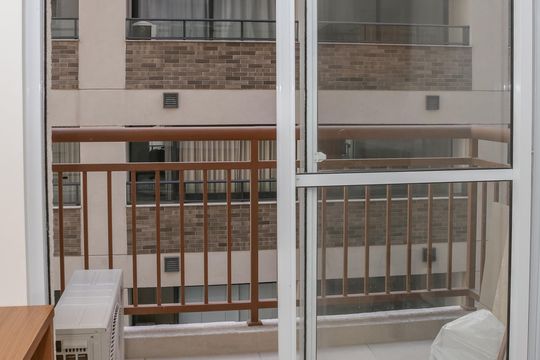 Varanda da sala de apartamento para alugar com 1 quarto, 27m² em Perdizes, São Paulo