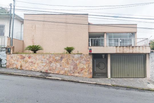 Fachada de casa para alugar com 3 quartos, 299m² em Vila Sud Menuci, Mogi das Cruzes