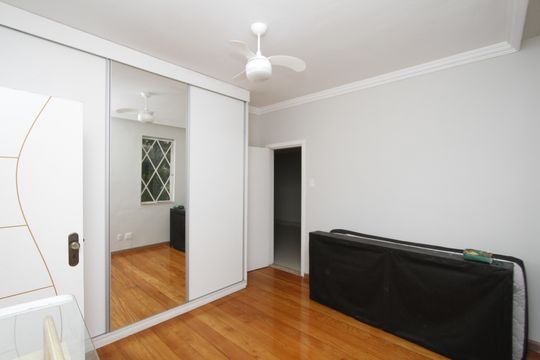 Quarto 2 de apartamento para alugar com 3 quartos, 90m² em Cidade Jardim, Belo Horizonte