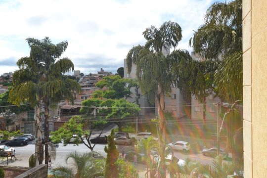 Vista de apartamento para alugar com 3 quartos, 70m² em Santa Efigênia, Belo Horizonte