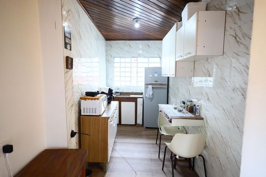 Cozinha 2 de casa à venda com 5 quartos, 180m² em Rio Pequeno, São Paulo