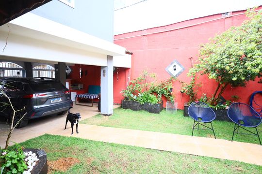 Quintal de casa à venda com 5 quartos, 180m² em Rio Pequeno, São Paulo