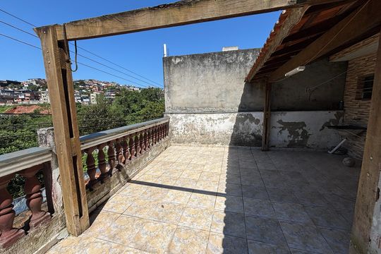 Varanda de casa à venda com 4 quartos, 250m² em Pilar Velho, Ribeirão Pires