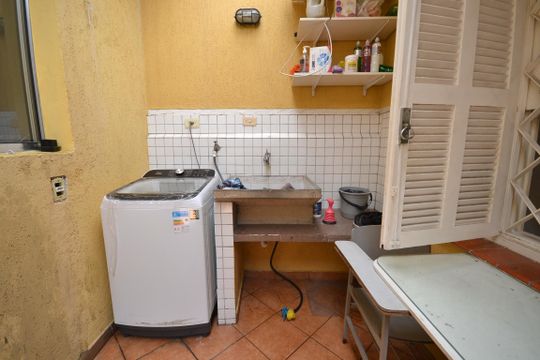 Área de Serviço de casa à venda com 3 quartos, 125m² em Vila Lageado, São Paulo