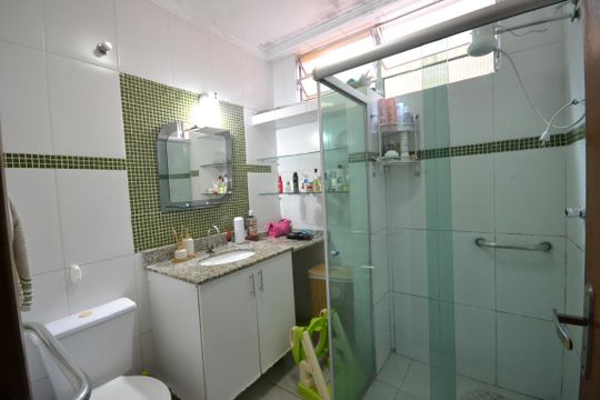 Banheiro de casa à venda com 3 quartos, 125m² em Vila Lageado, São Paulo
