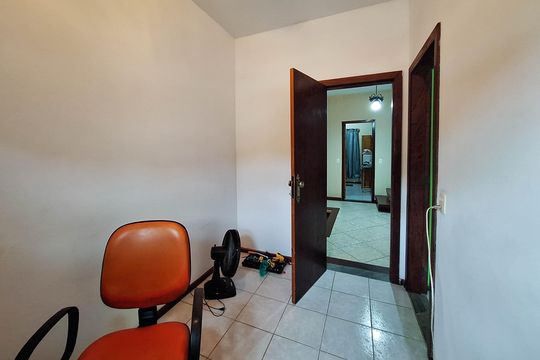 Escritório de casa de condomínio à venda com 4 quartos, 275m² em Várzea das Moças, Niterói