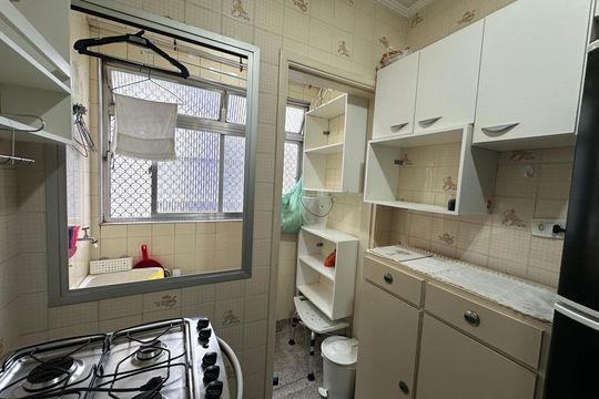 Cozinha de apartamento para alugar com 1 quarto, 46m² em Centro, São Vicente