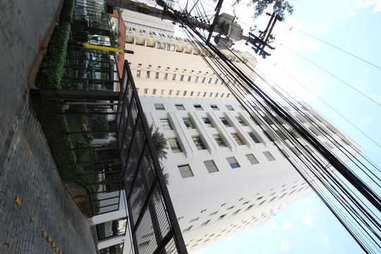 Fachada de apartamento para alugar com 1 quarto, 45m² em Indianópolis, São Paulo