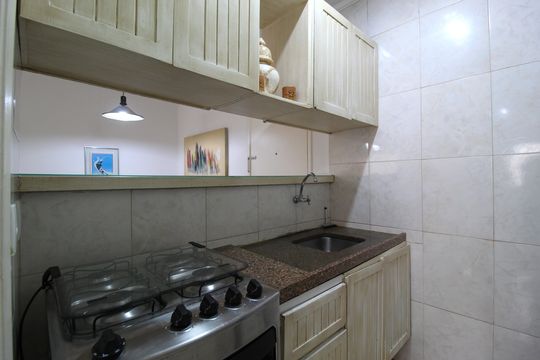Cozinha de apartamento para alugar com 1 quarto, 45m² em Indianópolis, São Paulo
