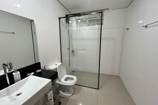 Banheiro da suíte de apartamento para alugar com 3 quartos, 160m² em Santo Agostinho, Belo Horizonte