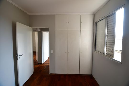 Quarto de apartamento à venda com 3 quartos, 75m² em Vila Industrial (campinas), Campinas