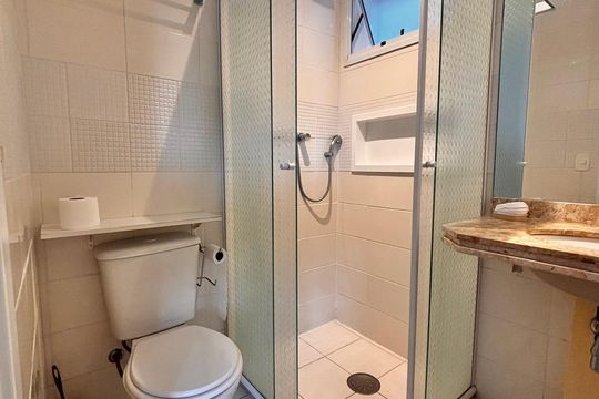 Banheiro  de apartamento para alugar com 3 quartos, 72m² em Tamboré, Barueri