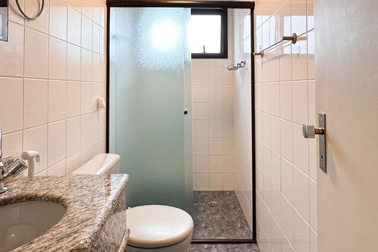 Banheiro Social de apartamento à venda com 2 quartos, 85m² em Santa Terezinha, São Bernardo do Campo