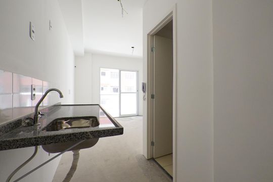 Cozinha de kitnet/studio para alugar com 1 quarto, 32m² em Liberdade, São Paulo