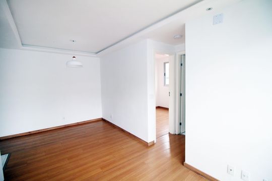 Sala de apartamento para alugar com 2 quartos, 45m² em Irajá, Rio de Janeiro