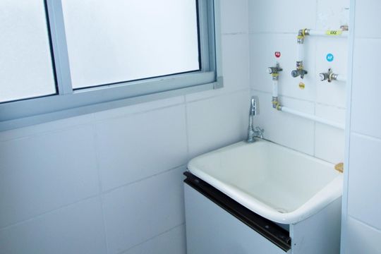Área de Serviço de apartamento para alugar com 2 quartos, 45m² em Irajá, Rio de Janeiro