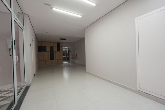 Hall de entrada de kitnet/studio para alugar com 1 quarto, 26m² em Liberdade, São Paulo