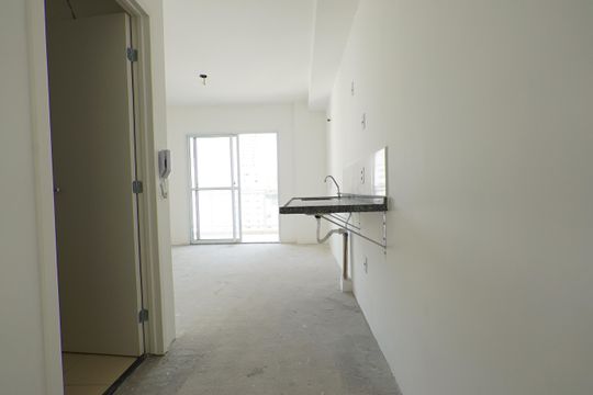 Cozinha de kitnet/studio para alugar com 1 quarto, 28m² em Liberdade, São Paulo