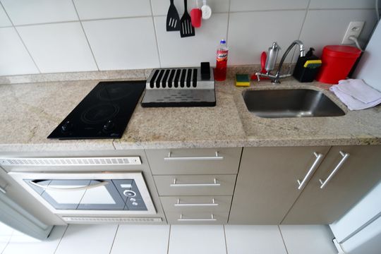 Cozinha de apartamento à venda com 1 quarto, 42m² em Bosque, Campinas