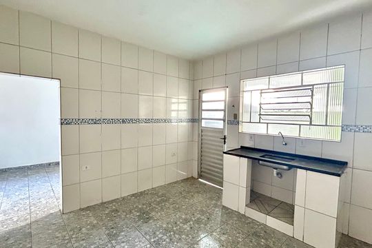 Cozinha de casa para alugar com 1 quarto, 70m² em Jardim Ponte Alta I, Guarulhos