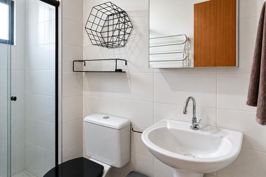 Banheiro social de apartamento para alugar com 2 quartos, 44m² em Santo Andre, São Leopoldo