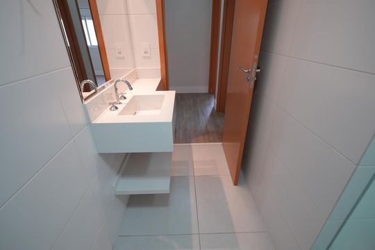 Banheiro Social de apartamento à venda com 3 quartos, 93m² em Vila Scarpelli, Santo André