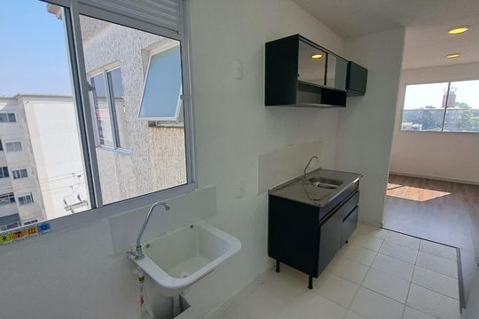 Cozinha/Área de serviço de apartamento à venda com 2 quartos, 41m² em Rubem Berta, Porto Alegre