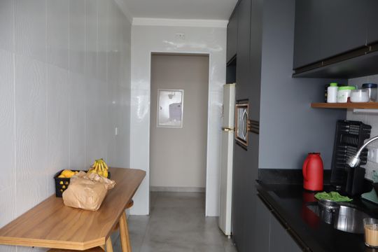 Cozinha de apartamento à venda com 2 quartos, 63m² em Jardim Jurema, São Paulo