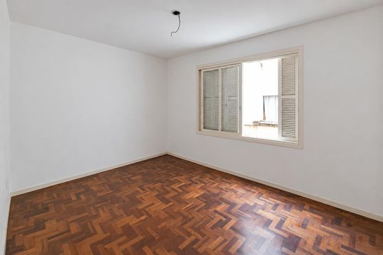 Quarto de apartamento à venda com 1 quarto, 44m² em Passo d’Areia, Porto Alegre