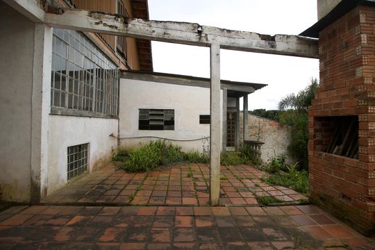 Quintal de casa à venda com 4 quartos, 225m² em Barreirinha, Curitiba