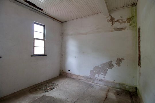 Quarto de casa à venda com 4 quartos, 225m² em Barreirinha, Curitiba