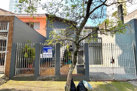 Placa instalada na fachada do imóvel  de casa à venda com 2 quartos, 236m² em Vila Augusta, Guarulhos