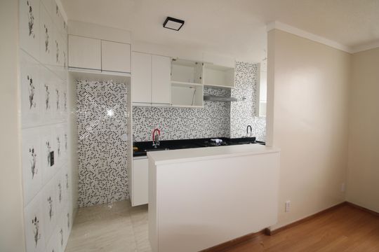 Sala / Cozinha de apartamento para alugar com 2 quartos, 42m² em Vila Santa Maria, São Paulo