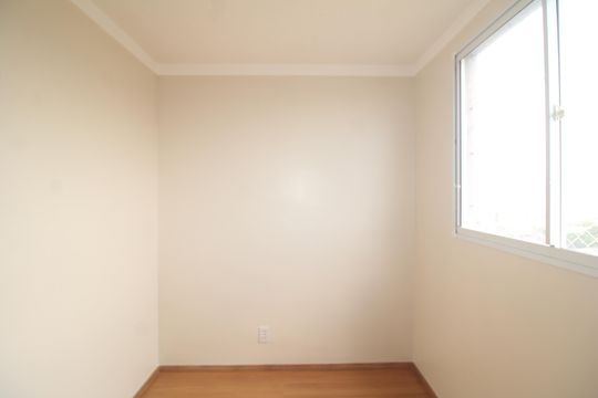 Quarto 1 de apartamento para alugar com 2 quartos, 42m² em Vila Santa Maria, São Paulo