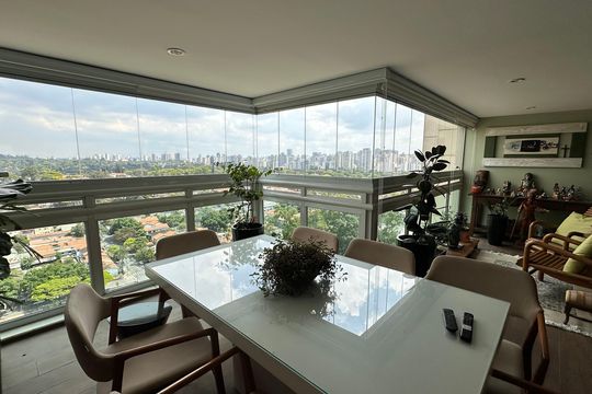 Apartamento para alugar com 3 quartos, 155m² em Jardim Dom Bosco, São Paulo