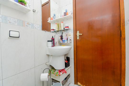 Banheiro  de casa à venda com 2 quartos, 125m² em Jardim Cumbica, Guarulhos