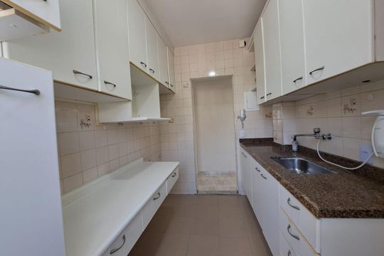 Cozinha de apartamento à venda com 3 quartos, 118m² em Grajaú, Rio de Janeiro