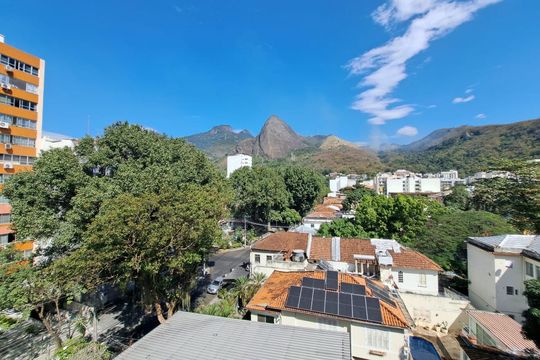 Vista de apartamento à venda com 3 quartos, 118m² em Grajaú, Rio de Janeiro