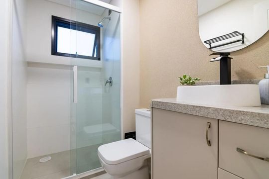 Banheiro da Suíte de apartamento para alugar com 2 quartos, 152m² em São Francisco, Curitiba