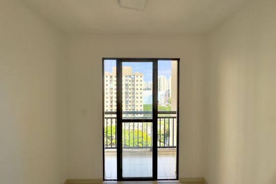 Sala de apartamento para alugar com 2 quartos, 50m² em Portal dos Gramados, Guarulhos