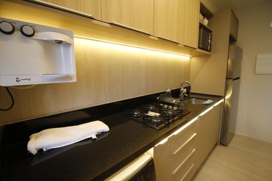 Cozinha de apartamento à venda com 2 quartos, 41m² em Barra Olímpica, Rio de Janeiro