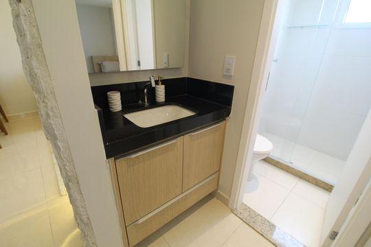 Banheiro Social de apartamento à venda com 2 quartos, 58m² em Taquara, Rio de Janeiro