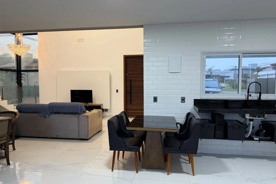 Cozinha de casa de condomínio para alugar com 3 quartos, 212m² em  São João do Rio Vermelho, Florianópolis