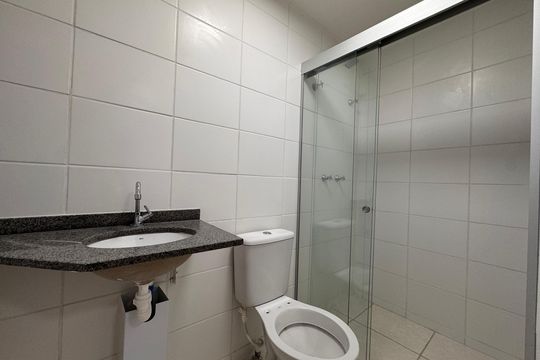 Suíte - Banheiro de apartamento à venda com 2 quartos, 60m² em Barra Olímpica, Rio de Janeiro