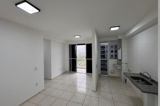 Sala de apartamento à venda com 2 quartos, 60m² em Barra Olímpica, Rio de Janeiro
