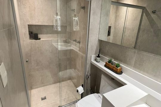 Banheiro de apartamento para alugar com 1 quarto, 50m² em Vila Mariana, São Paulo