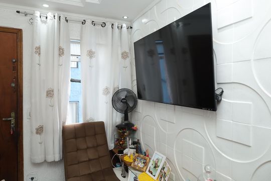 Sala de apartamento à venda com 2 quartos, 50m² em Cidade Tiradentes, São Paulo