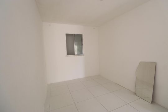 Quarto  de kitnet/studio para alugar com 1 quarto, 38m² em Praia do Flamengo, Salvador
