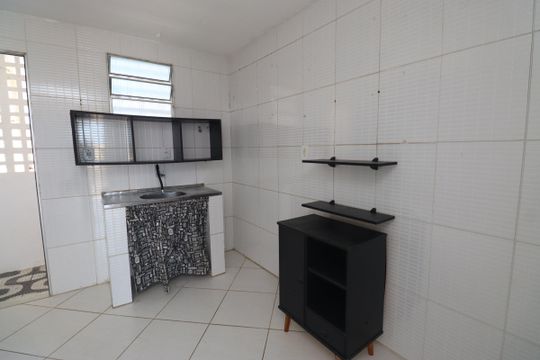 Sala/Cozinha de kitnet/studio para alugar com 1 quarto, 30m² em Praia do Flamengo, Salvador
