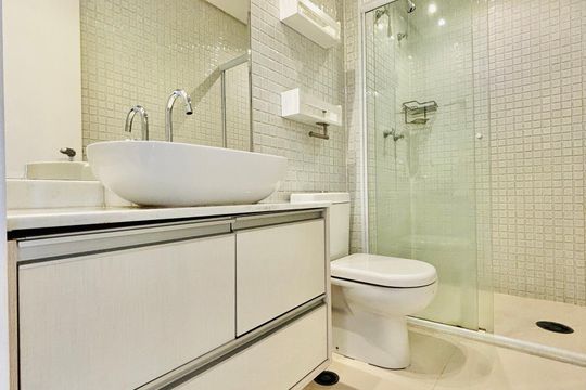 Banheiro  de apartamento para alugar com 1 quarto, 50m² em Melville Empresarial Ii, Barueri